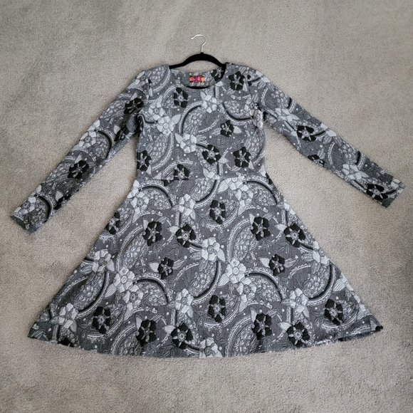 NWT Isle by Melis Kozan Fit & Flare Dress XS - Picture 1 of 4